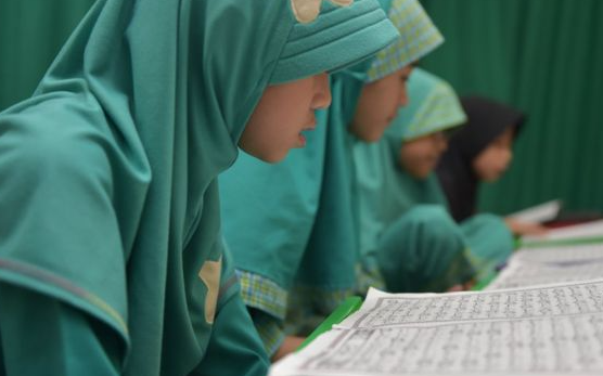 Menyoal Ketentuan Berjilbab Bagi Siswa