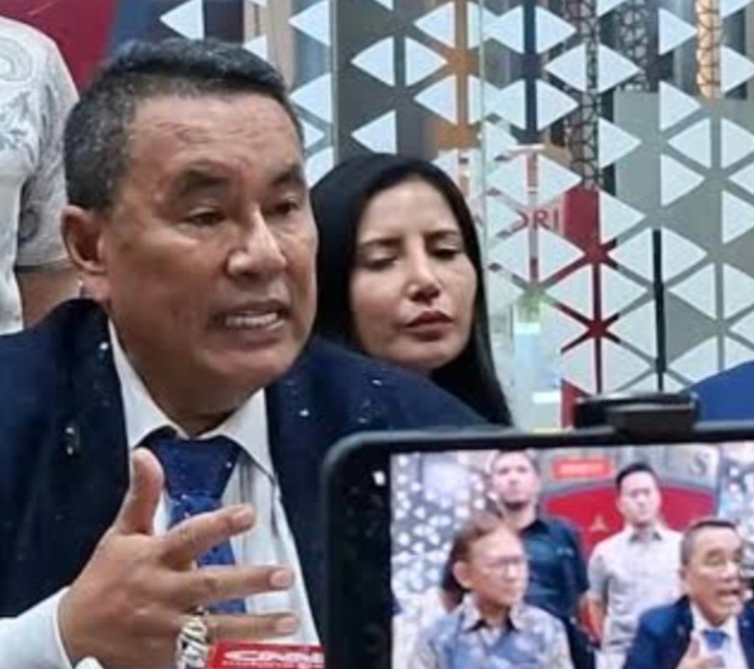 Mundurnya Hotman dan Kesalahpahaman Publik Terhadap Peran Advokat